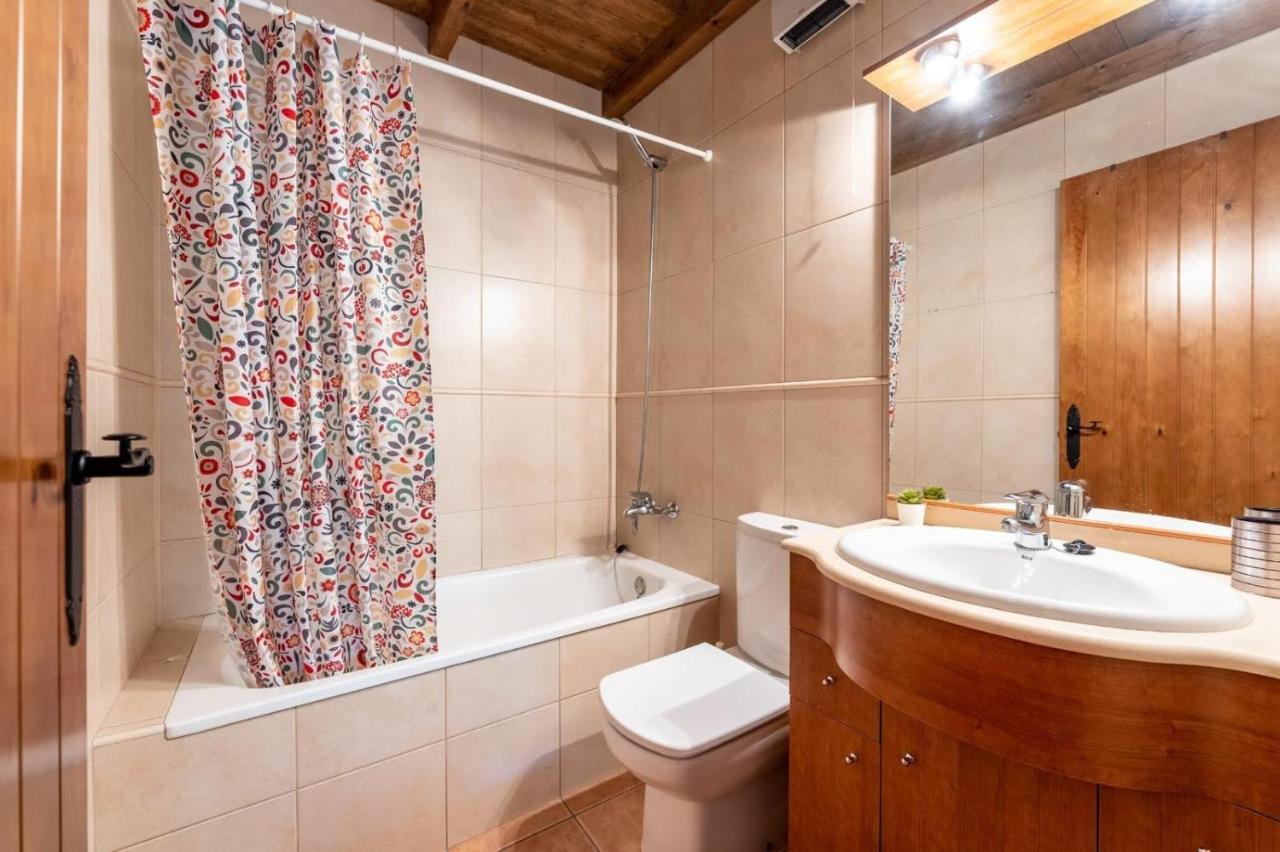 Apartamentsaloriaburg Farrera Exterior photo